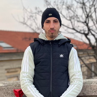 Sanremo: è morto dopo aver lottato per 5 anni contro l'osteosarcoma il 22enne Riccardo Battista Sanremo: è morto dopo aver lottato per 5 anni contro l'osteosarcoma il 22enne Riccardo Battista