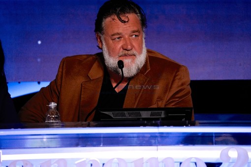 Russell Crowe in sala stampa al Teatro Ariston (Duilio Rizzo) Russell Crowe in sala stampa al Teatro Ariston (Duilio Rizzo)