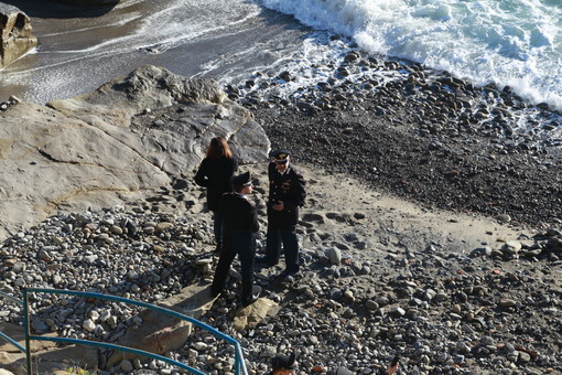 Trovato il cadavere di un bimbo sulla spiaggia di Saint Tropez: potrebbe essere il piccolo Semyon