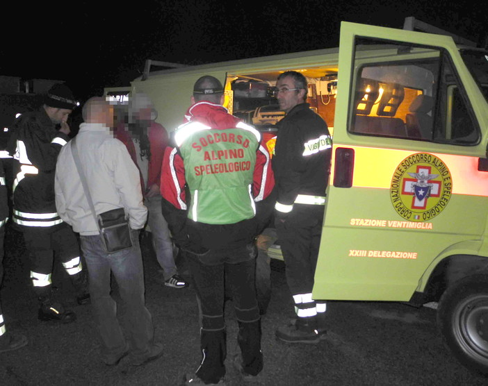 Rezzo: mobilitazione di soccorsi per un uomo di 35 anni scomparso nella zona del Passo Teglia, trovato poco dopo Rezzo: mobilitazione di soccorsi per un uomo di 35 anni scomparso nella zona del Passo Teglia, trovato poco dopo