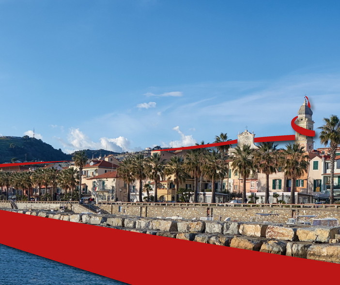 Questa sera, inaugurazione Red Carpet sul lungomare tra i paesi di Riva Ligure e Santo Stefano al Mare Questa sera, inaugurazione Red Carpet sul lungomare tra i paesi di Riva Ligure e Santo Stefano al Mare