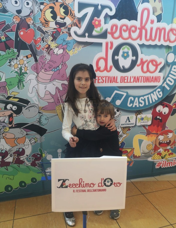 Rita Longordo (8 anni) con il fratellino Gabriele