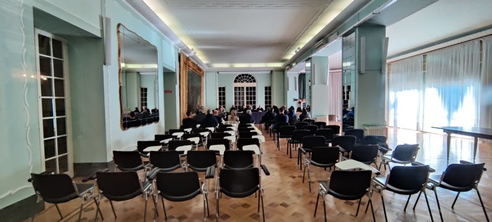 Sanremo: rischio di chiusura del camminamento dietro al cantiere del parcheggio di piazza Eroi