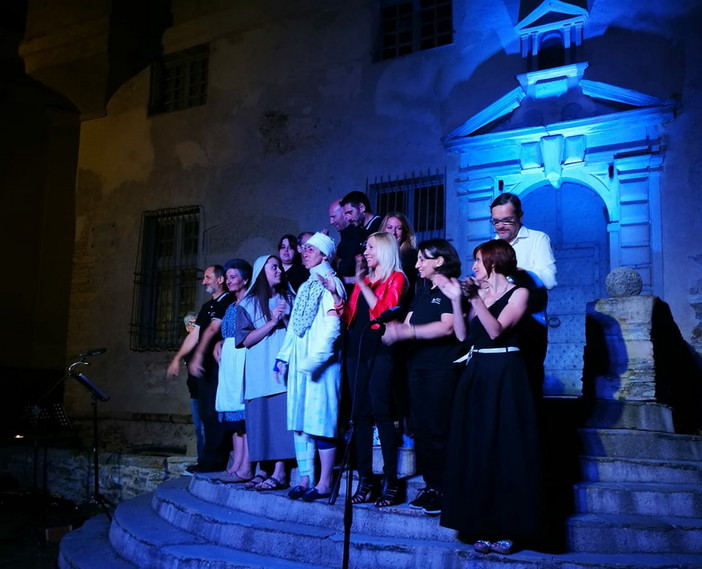 Vallecrosia: domani sera in scena la compagnia di Imperia 'Ramaiolo in scena' per 'Che spettacolo di provincia'