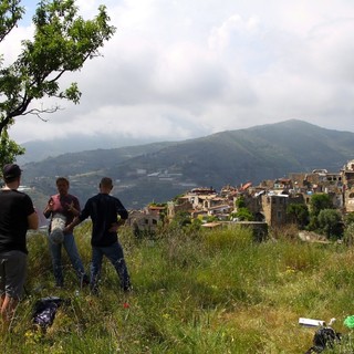 Le riprese a Bussana Vecchia Le riprese a Bussana Vecchia