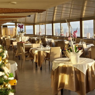 Rassegna “È tempo di Carciofi”: ogni sabato il ristorante Le Rocce del Capo di Ospedaletti propone un gustoso menù tematico Rassegna “È tempo di Carciofi”: ogni sabato il ristorante Le Rocce del Capo di Ospedaletti propone un gustoso menù tematico