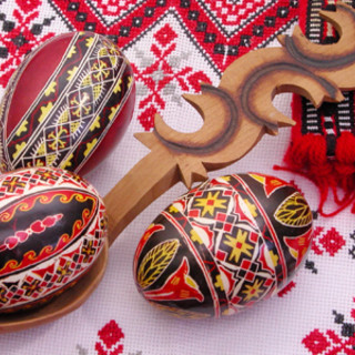 Oggi si festeggia la Pasqua nella comunità romena di Sanremo: usanze e piatti tipici Oggi si festeggia la Pasqua nella comunità romena di Sanremo: usanze e piatti tipici