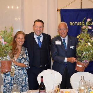 Sanremo: visita del Governatore Anselmo Arlandini a Rotary Club Hanbury in una serata a Villa Sylva (Foto) Sanremo: visita del Governatore Anselmo Arlandini a Rotary Club Hanbury in una serata a Villa Sylva (Foto)