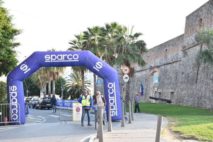 Rally di Sanremo: due incidenti durante lo shakedown, un'auto nel bosco ed un'altra contro un albero, nessun ferito Rally di Sanremo: due incidenti durante lo shakedown, un'auto nel bosco ed un'altra contro un albero, nessun ferito