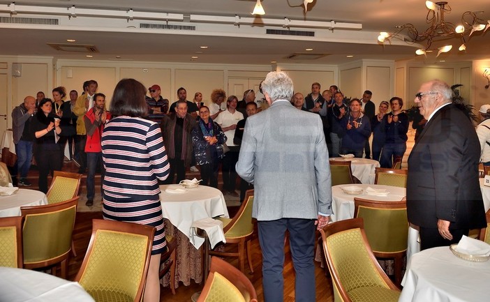 Sanremo: transitate dal Casinò le autovetture elettriche che partecipano alla 5a 'Electric Riviera Challenge' Sanremo: transitate dal Casinò le autovetture elettriche che partecipano alla 5a 'Electric Riviera Challenge'