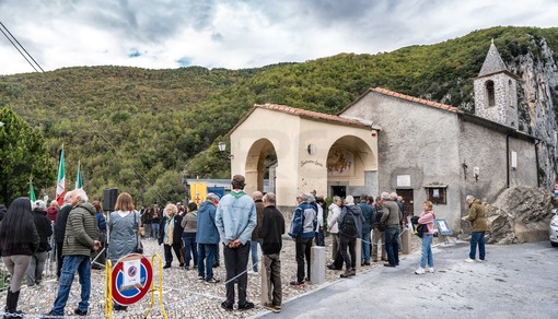 Triora: ieri a Loreto la giornata in ricordo dei caduti partigiani e civili della Valle Argentina (Foto) Triora: ieri a Loreto la giornata in ricordo dei caduti partigiani e civili della Valle Argentina (Foto)