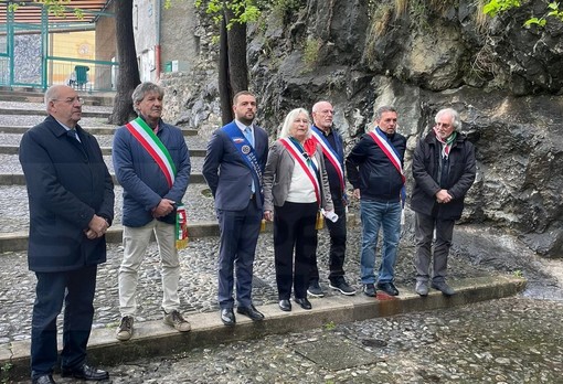 Carpasio: sindaci italiani e della Val Roya per ricordare i Partigiani e il legame con Saorge (Foto)