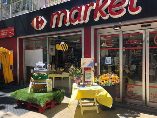 Sanremo: al Carrefour di Corso Garibaldi Rangers e Protezione Civile insieme in favore delle api (foto)