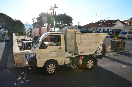 Sanremo: pausa di ferragosto per il call center per la raccolta porta a porta di Amaie Energia