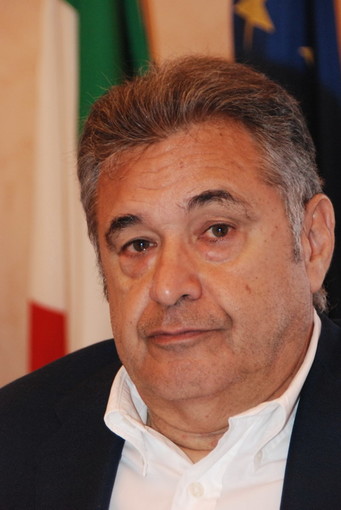 Imperia: abuso d'ufficio per affidamento spiagge, il vicesindaco Rodolfo Leone fa chiarezza