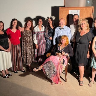 Camporosso: applausi al centro Falcone per lo spettacolo 'Uomini e Donne, capitolo II' Camporosso: applausi al centro Falcone per lo spettacolo 'Uomini e Donne, capitolo II'