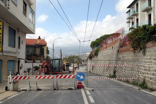 Sorpresa a Sanremo: lavori per l'acquedotto del Roya, il cantiere in arrivo sull'Aurelia con un nuovo semaforo Sorpresa a Sanremo: lavori per l'acquedotto del Roya, il cantiere in arrivo sull'Aurelia con un nuovo semaforo