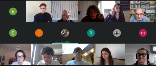 I ragazzi dell'istituto 'Ruffini' impegnati nella sfida di debate online in attesa delle 'olimpiadi'