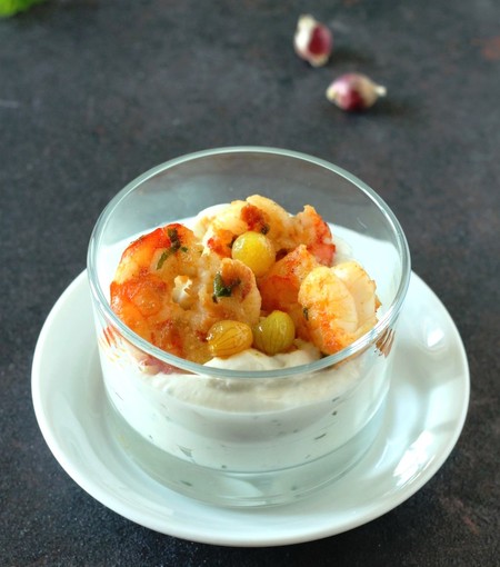 Gamberoni e cipolline caramellate su crema di ricotta di Martina Olivieri del blog “Le Ricette di Libellula“