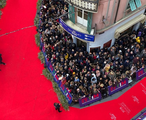 Il red carpet davanti all'Ariston il sabato del 70° Festival di Sanremo