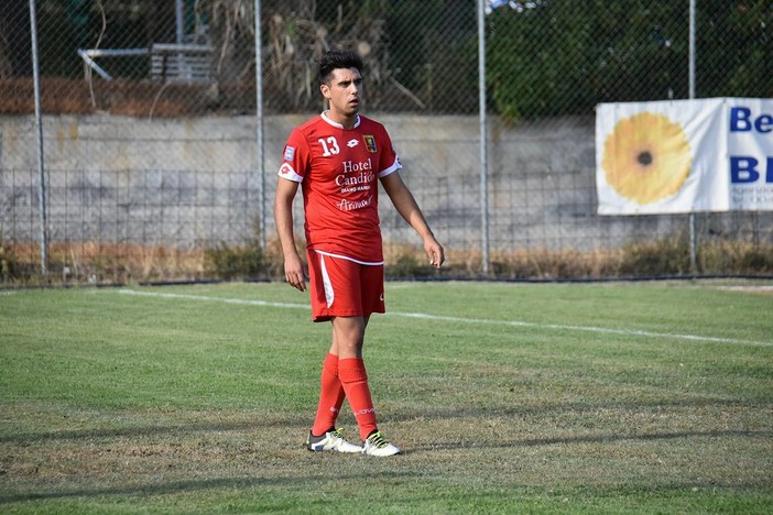 Rocco Avignone è un nuovo giocatore del Cervo FC Rocco Avignone è un nuovo giocatore del Cervo FC