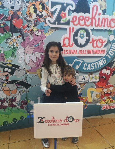 Rita Longordo (8 anni) con il fratellino Gabriele