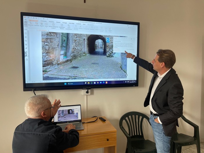 Urbanistica: il ‘Liguria rigenera tour’ nell’entroterra imperiese con tappe ad Aurigo, Chiusavecchia e Rezzo Urbanistica: il ‘Liguria rigenera tour’ nell’entroterra imperiese con tappe ad Aurigo, Chiusavecchia e Rezzo