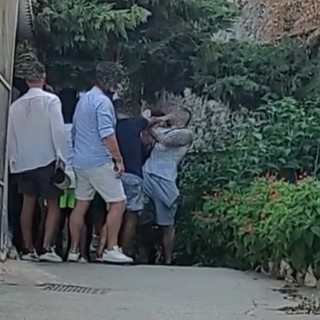 Le immagini della rissa