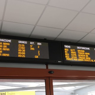 Maltempo di ieri: traffico ferroviario sospeso tra Genova e Sestri Levante e rallentato nel ponente ligure