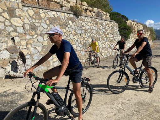 Diano Marina: dopo oltre 8 mesi riapre l'Incompiuta, il sindaco Giacomo Chiappori "Un grande giorno" (Foto)