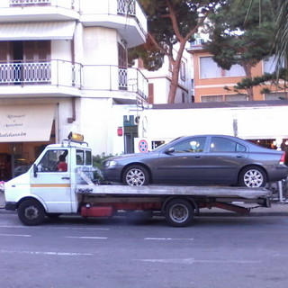 Sanremo: per l'8 dicembre non sarà effettuata la rimozione dei veicoli per lavaggio strada in via Nino Bixio