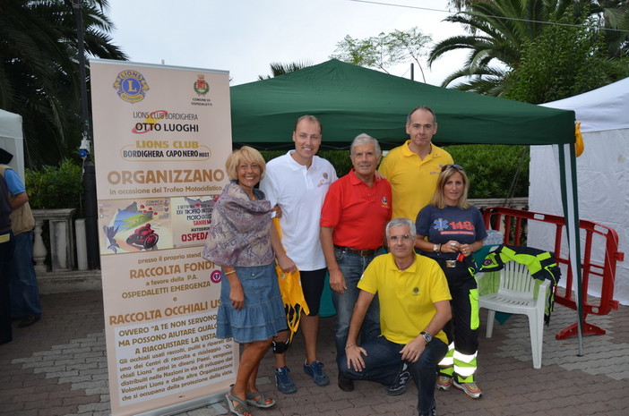 Ospedaletti: domenica scorsa 1.300 euro raccolti dal Lions '8 Luoghi' ed 'Ospedaletti Emergenza'