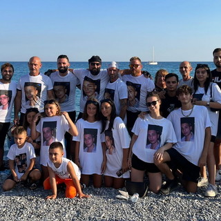 Ventimiglia: alla regata dei Sestieri di ieri pomeriggio il 'Burgu' ha corso con la foto di Gabriele Iaria Ventimiglia: alla regata dei Sestieri di ieri pomeriggio il 'Burgu' ha corso con la foto di Gabriele Iaria