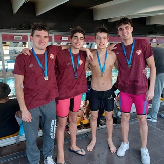 Nuoto: staffetta cadetti, medaglia di bronzo per la Rari Nantes Imperia alle finali regionali