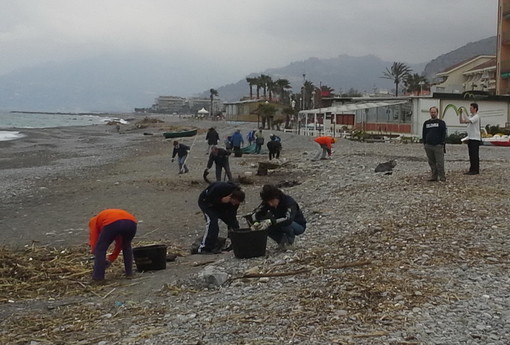 Vallecrosia: rumentata di primavera, Roberto Barbaruolo critica il commento ironico di Federico Montessoro