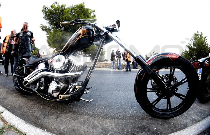 Motoraduno oggi a Cipressa delle Harley-Davidson. Un'ampia gallery di Tonino Bonomo