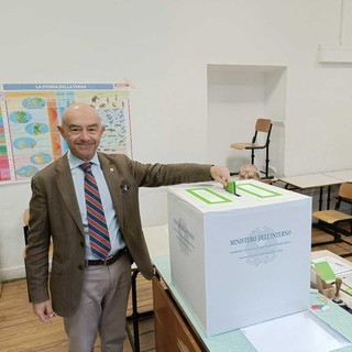Sanremo, il sindaco Alessandro Mager vota al referendum e invita i cittadini a partecipare numerosi