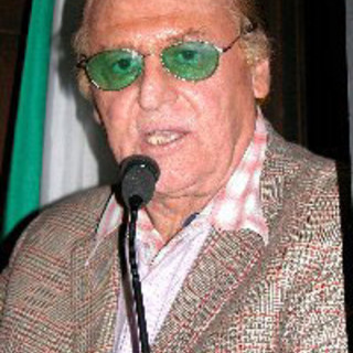 Festival Sanremo: Renzo Arbore al Tg Uno "E' un ottimo Festival!"