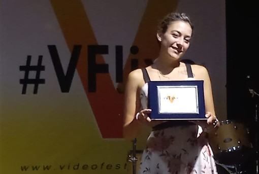 La sanremese Roberta Siragusa vincitrice della categoria "Nuove proposte" del "VideoFestival Live"