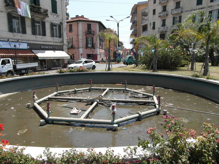 Emergenza verde pubblico: benvenuti a Ventimiglia "Comune sFiorito 2012", così muoiono le aiuole senz'acqua