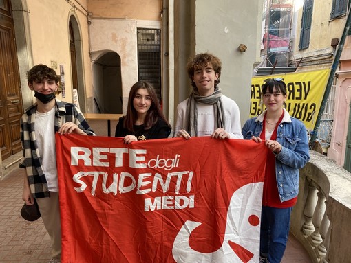 I ragazzi della Rete Studenti Medi I ragazzi della Rete Studenti Medi
