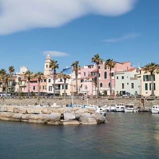 Riva Ligure: il Sindaco Giuffra pensa ad una riapertura concedendo gratuitamente l'allargamento dei dehors