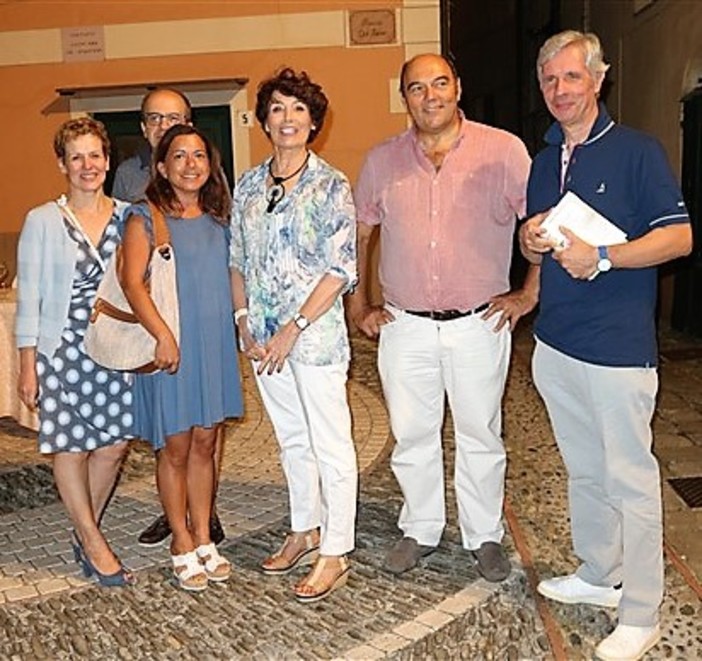 Bordighera: successo anche per il secondo incontro della rassegna “Racconti nel borgo” promossa dall’associazione A Pria Presiuza Bordighera: successo anche per il secondo incontro della rassegna “Racconti nel borgo” promossa dall’associazione A Pria Presiuza