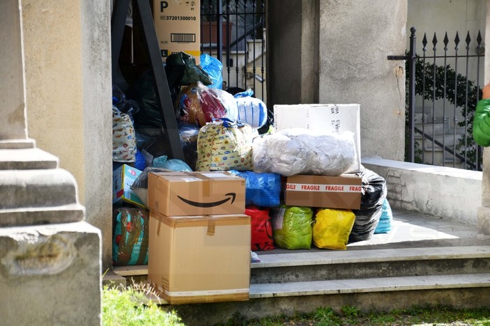 Sanremo: importante raccolta di beni per l'Ucraina in via Nuvoloni &quot;Grazie ai sanremesi per la generosità&quot; (Video)