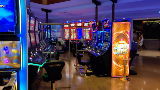 Sanremo: estate positiva per gli incassi del Casinò, Battistotti "Ora puntiamo sulle feste di fine anno" (Video) Sanremo: estate positiva per gli incassi del Casinò, Battistotti "Ora puntiamo sulle feste di fine anno" (Video)