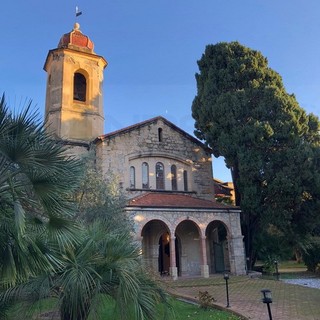 Bordighera: dal 10 al 25 gennaio all'ex Anglicana la mostra 'Materia, colore, luce' di Aurelio Bellini