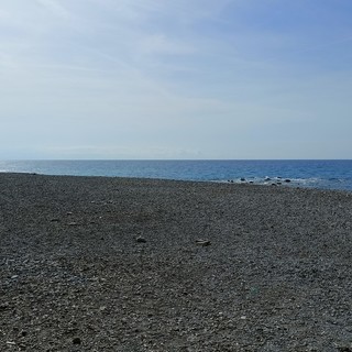 Rispettare l'ambiente e il mare, al via "Puliamo la spiaggia di Vallecrosia" (Foto) Rispettare l'ambiente e il mare, al via "Puliamo la spiaggia di Vallecrosia" (Foto)