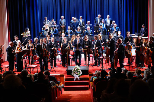 Sanremo: la Sinfonica e l'Orchestra del Goldoni insieme per un concerto a Residenza Julia Sanremo: la Sinfonica e l'Orchestra del Goldoni insieme per un concerto a Residenza Julia