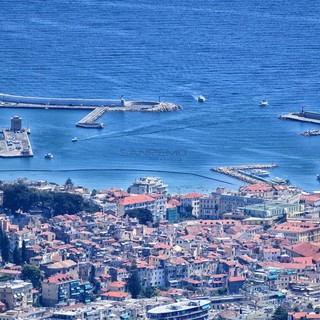 Migliora la qualità dell'aria a Sanremo: PM10 e NO2 sotto i limiti, ma attenzione all'ozono Migliora la qualità dell'aria a Sanremo: PM10 e NO2 sotto i limiti, ma attenzione all'ozono