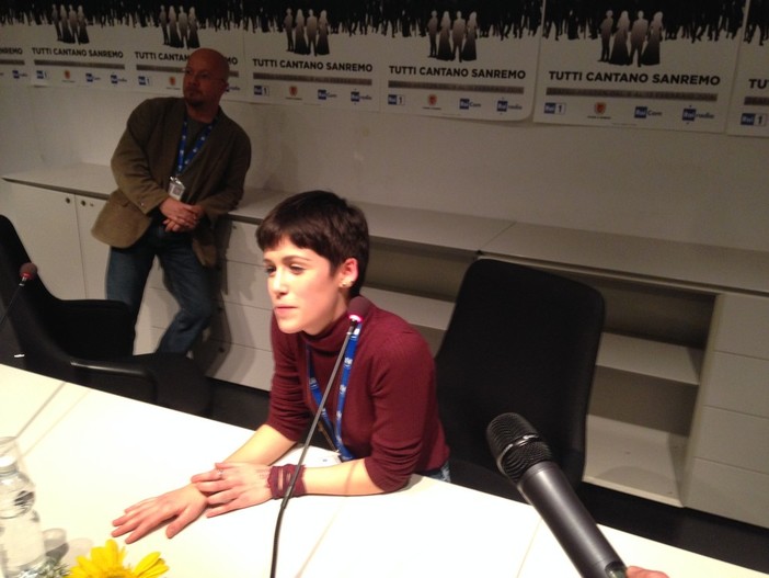 Chiara Dello Iacovo presenta "Introverso": "Ho scritto questo pezzo in un momento di rabbia durante il talent 'The Voice'"